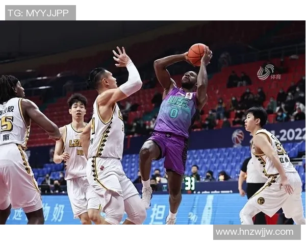 2017年山东高速与浙江广厦激战回顾：篮球盛宴中的精彩瞬间与战术较量